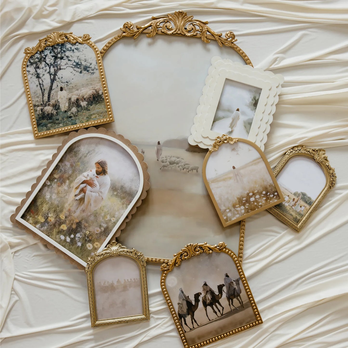 Medium Vintage Floral Gold Frame - 9.5x11