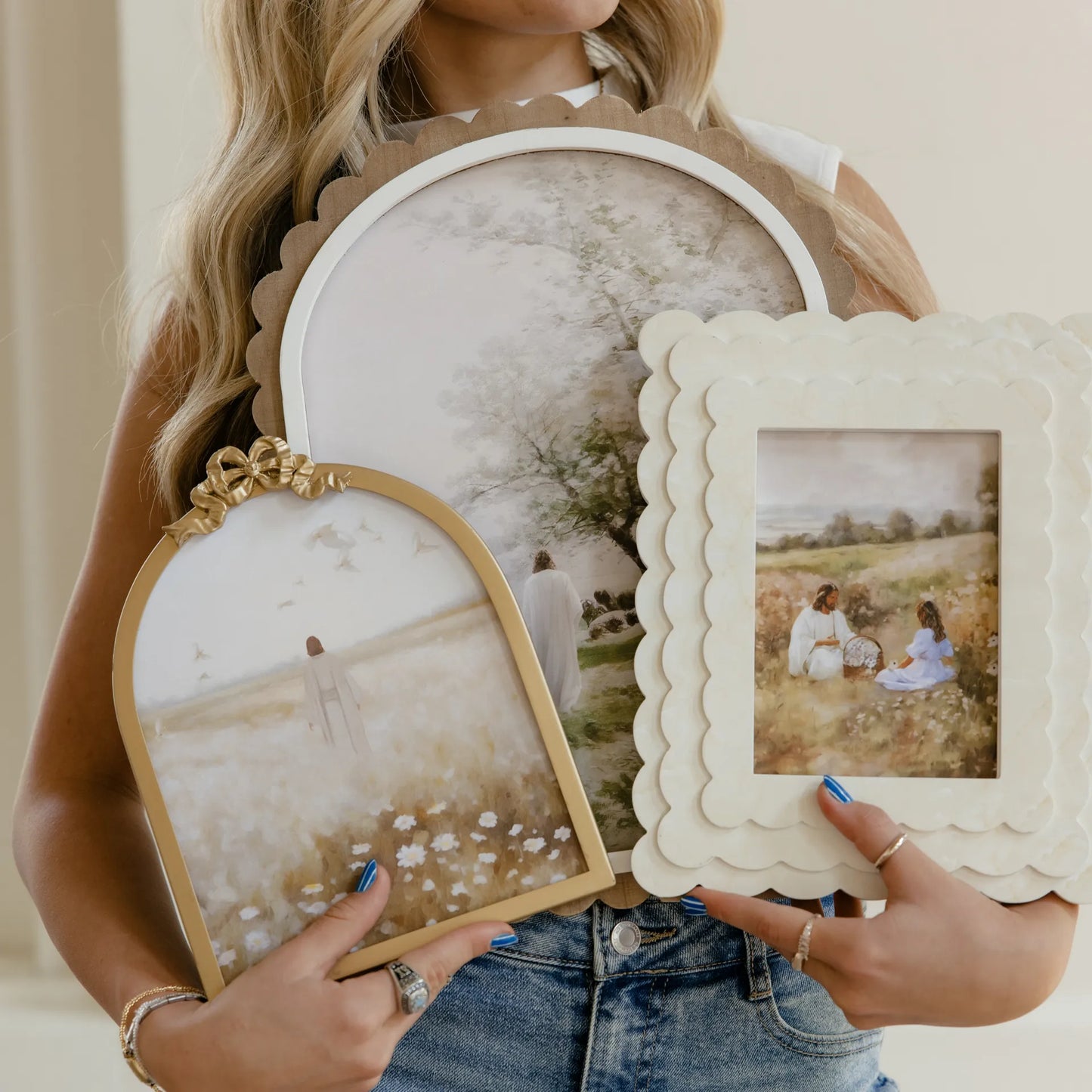 Scalloped Arch Wooden Frame - 10x14